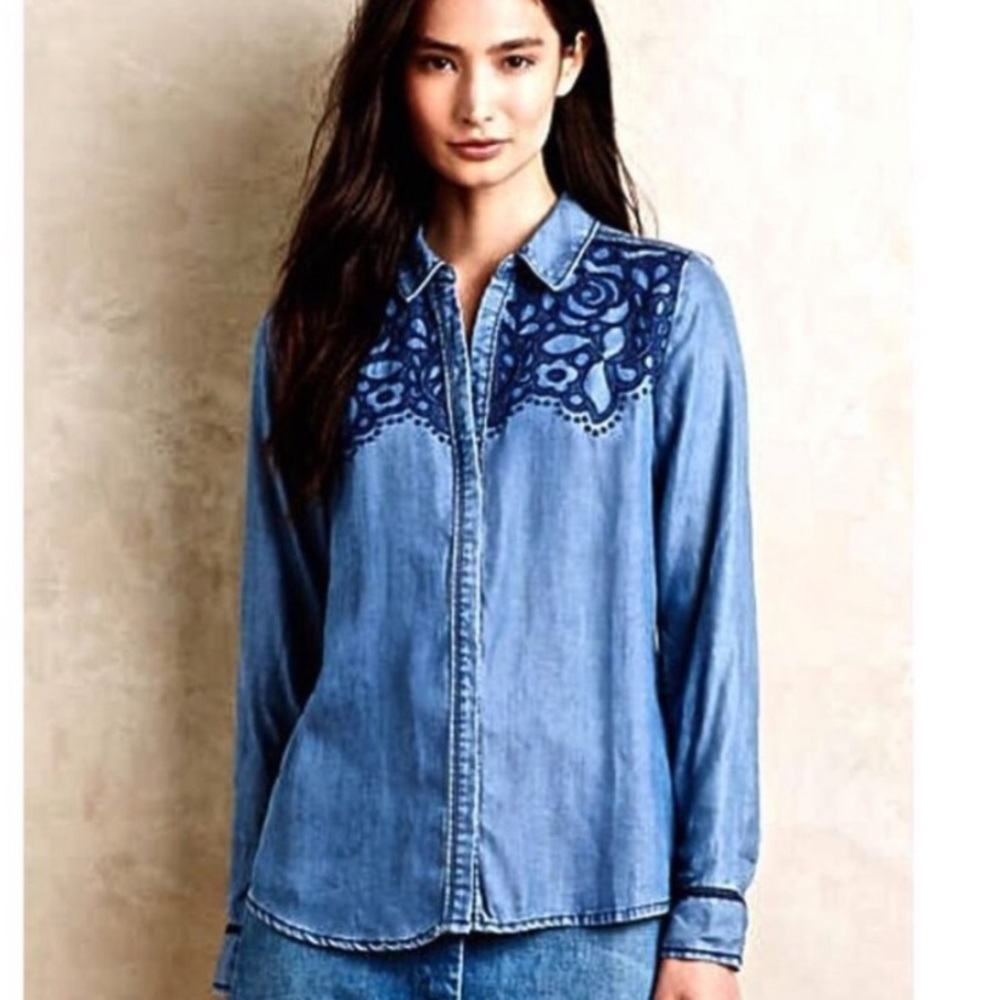 ANTHRO HOLDING HORSES DENIM CHAMBRAY SHIRT SIZE XS